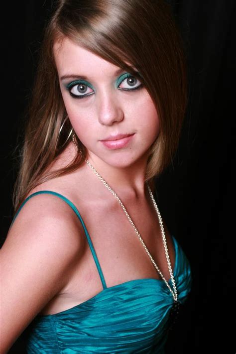 Sierra Annnnn Female Model Profile Cincinnati Ohio Us 8 Photos