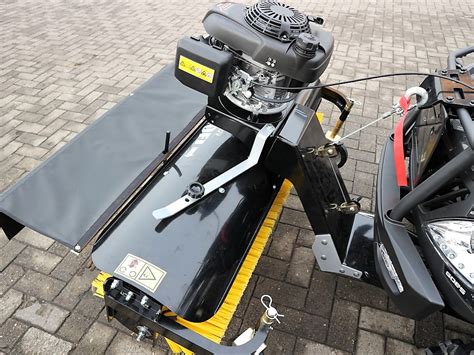 Quad / atv, utv anbaugeräte. Anbaukehrmaschine für ATV / Quad mit Honda - Motor | QUADFARM