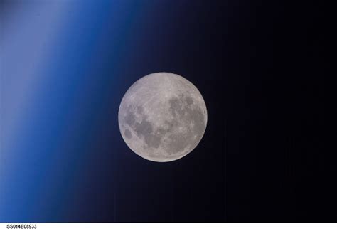 Nasa Full Moon With Earths Horizon And Airglow Visible At Left