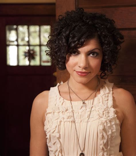Review Carrie Rodriguez Puts Her Twist On Other Peoples Songs With
