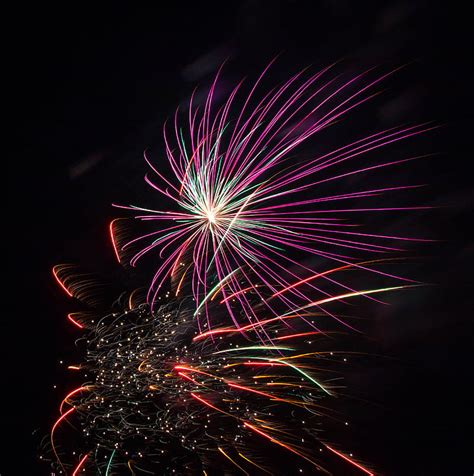 2k Free Download Fireworks Sparks Explosions Light Colorful Hd