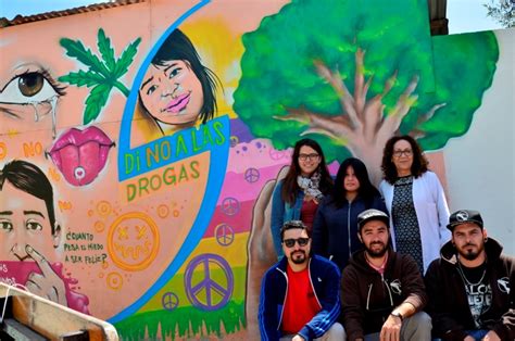 En Colegio De La Serena Crean Mural Con Mensaje Para Prevenir El