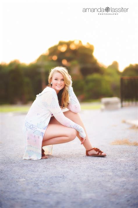 sunni senior 2015 { tulsa senior photographer } { tulsa photographer } {senior girl poses