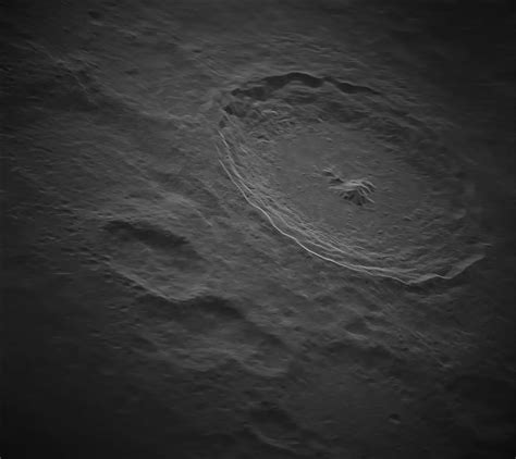 el cráter tycho de la luna se revela con gran detalle