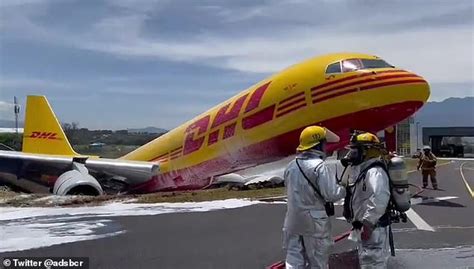 Dhl Cargo Plane Spins On The Runway With Failed Landing Gear As Its Forced To Return To Costa