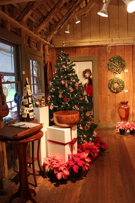 2,813 likes · 2 talking about this. Christmas in the Country and the 18th Annual Wreath ...