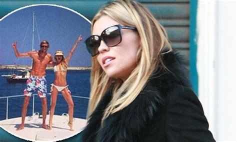 Abbey Clancy Enjoys Day Out With Her Daughter Sophia Daily Mail Online