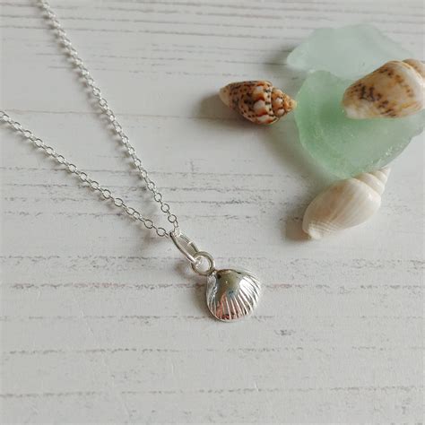 Beautiful Sterling Silver Chain Clam Shell Sea Themed Jewellery