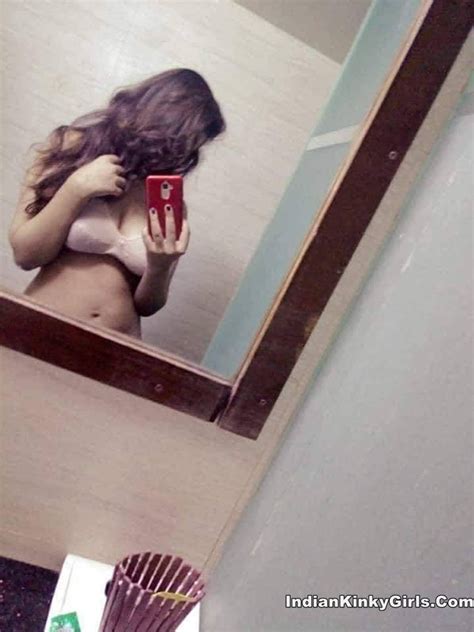 Indian Girl Taking Her Nude Selfies Adult Photos My XXX Hot Girl