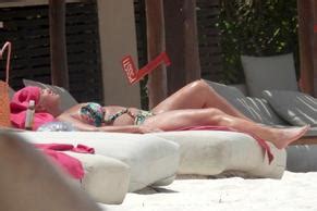Anne Burrell Spotted Relaxing At The Beach In Tulum With A Friend Aznude