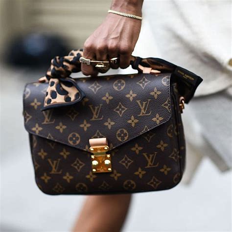 Weitere ideen zu louis vuitton, louis vuitton handtaschen, taschen. Louis Vuitton-Packaging: Louis Vuitton sieht bald ganz ...