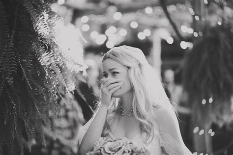 lesbian couple wedding photos go viral and produce heartwarming responses