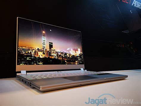 Gigabyte charges just under 2100 euros (~ $1899) for the german edition of the aero 15. Computex 2019: Hands-On Laptop Gigabyte Aero 15 OLED ...