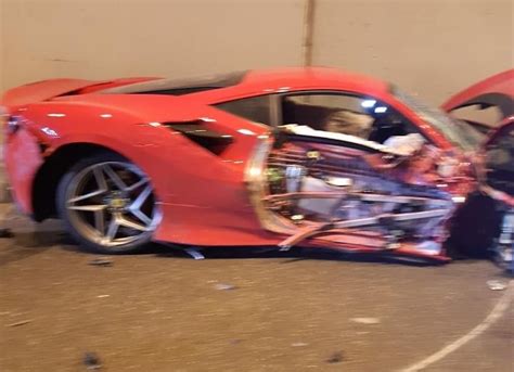 Ferrari F8 Tributo участва в катастрофа на Струма няма пострадали