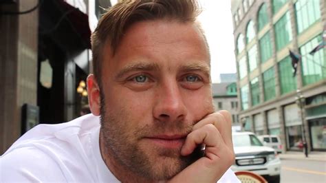 He is 40 years old from poland and playing for legia warszawa in the poland ekstraklasa (1). Artur Boruc z Montrealu: Andrzeju Fonfarze, Legii ...