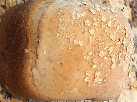 Make a variety of recipes in your bread machine, including white bread, sweet potato bread, cinnamon rolls, pizza dough, and hamburger buns. Free Toastmaster Bread Machine Recipes : Toastmaster Bread ...