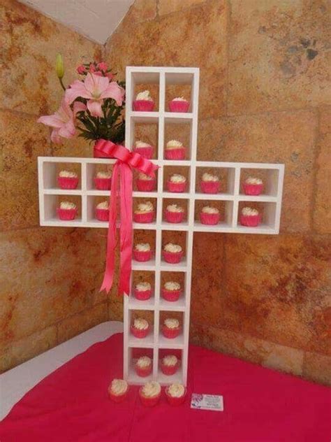 Cruz rosa para primera comunion. Base para cup cakes en forma de cruz | Primera comunion ...