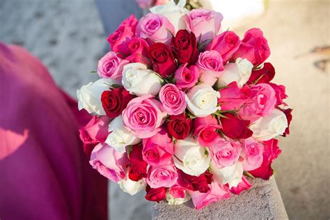 Red Pink And White Rose Bouquet Wedding Galery
