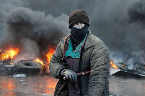 28 Most Powerful Photos Ever Taken That Inspire You - MemesPanda