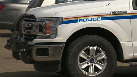 Couple Pulled From Vehicle Assaulted Robbed In Swan River Rcmp Winnipeg Globalnewsca