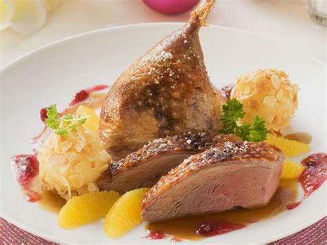 Roast Christmas Duck With Orange Sauce And Dumplings Recipe Eatsmarter