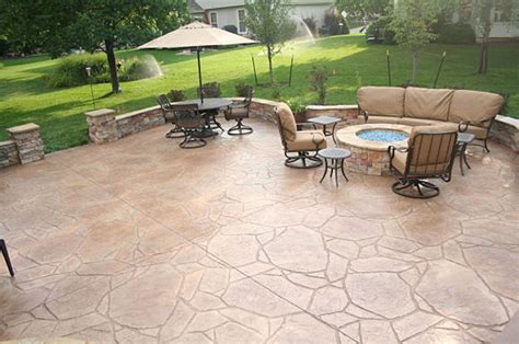 Beautiful Backyard Patio With Arizona Flagstone Stamped Concrete And