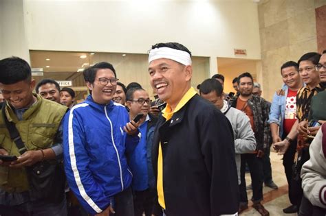 Sehubungan dengan hal tersebut, maka pemerintah kota cimahi sudah mulai menyusun jadwal dan lokasi tes. Begini Strategi Dedi Mulyadi Menangkan Jokowi di Jabar ...