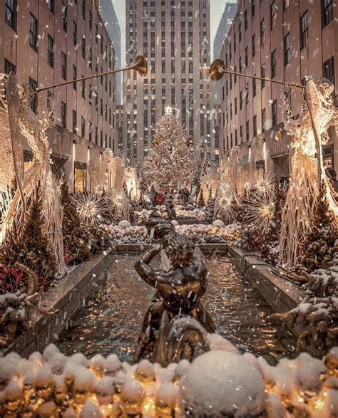 Pin By Tiffany Moore On Christmastime New York Christmas Nyc