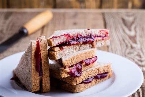 Can You Freeze Peanut Butter And Jelly Sandwiches Heres How To Do It