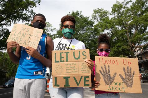Portraits of Families in Protest - The New York Times