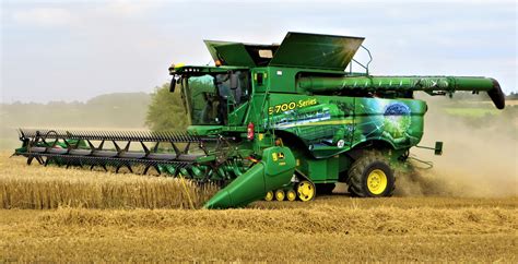 New Deere S700 Can This Combine Do The Thinking For You Agrilandie