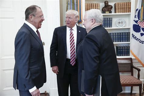 Dont Forget Those Smiling Images Of Trump And The Russians The