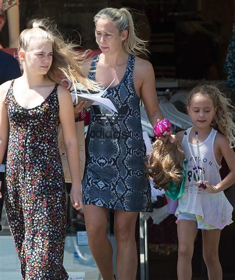 Bec Hewitt With Lookalike Daughters Mia And Ava Hewitt Womans Day