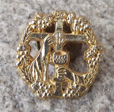 Vintage Holy Communion Wine Cross Of Jesus Catholic Religious Pin Badge