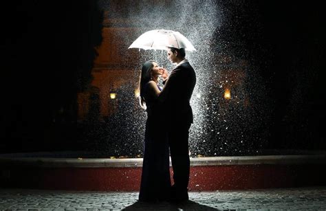 11 Viral Pre Wedding Photo Shoot Dark Theme Photo Shoot Headshot