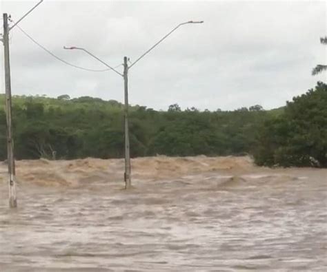 Notícias Após Chuvas Alagoas Tem 51 Cidades Em Emergência E Natal Decreta Calamidade Pública