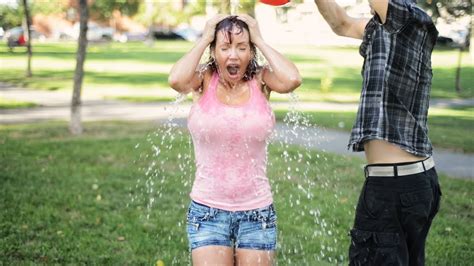 Ice Bucket Challenge Girls