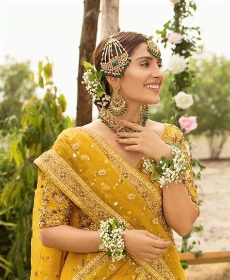 Ayeza Khan Looks Dreamy Girl In Her Bridal Photo Shoot Daily Infotainment