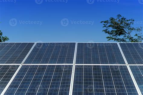 Las Celdas Solares Convierten La Energía Solar Del Sol En Energía