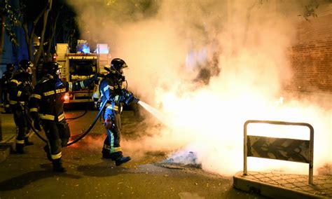 Il grafico mostra un confronto tra la situazione in italia e in è stato eliminato il coprifuoco ed è possibile spostarsi liberamente dentro e fuori la catalogna. In Spagna seconda notte di scontri e saccheggi contro il ...