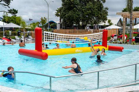 Pool Volleyball Tasman Holiday Parks