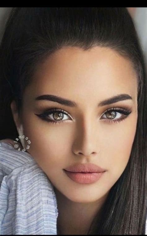 Pin By Gladys Paulino On Women In 2021 Seductive Eyes Beautiful Girl Face Beautiful Women Faces