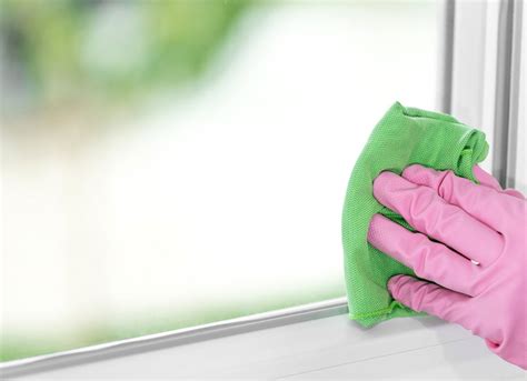 Window Cleaning Tips The Best Ways To Clean Windows Bob Vila