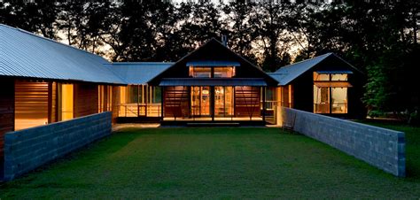For each project, robert cain seeks and evolves essence into pragmatic architecture. Briar Creek Farm - Farmhouse - Exterior - Atlanta - by ...
