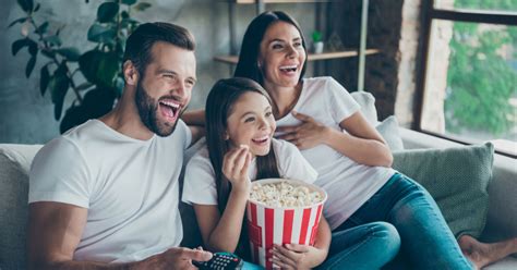 But deciding on a film that everybody wants to watch ain't easy (cue the sibling bickering). 15 Great Holiday Family Movies to Watch - Goodnet