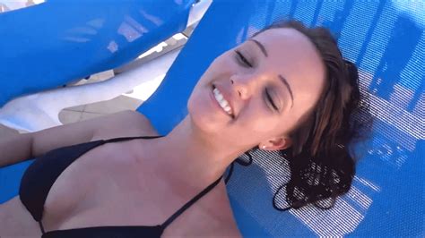 Brittney Atwood Smith Bikini Cleavage 3 S 15 Pics