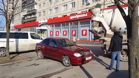 Russian Man Fills Wifes Car With Concrete Films The Whole Thing