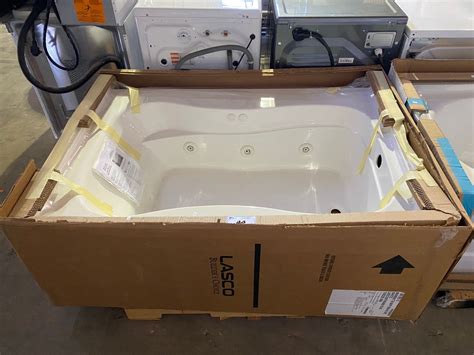 New Lasco Bathware Whirlpool And Soaking Tub Hydro Massage Bathtub Model 7260421 Approx H 22 L 60