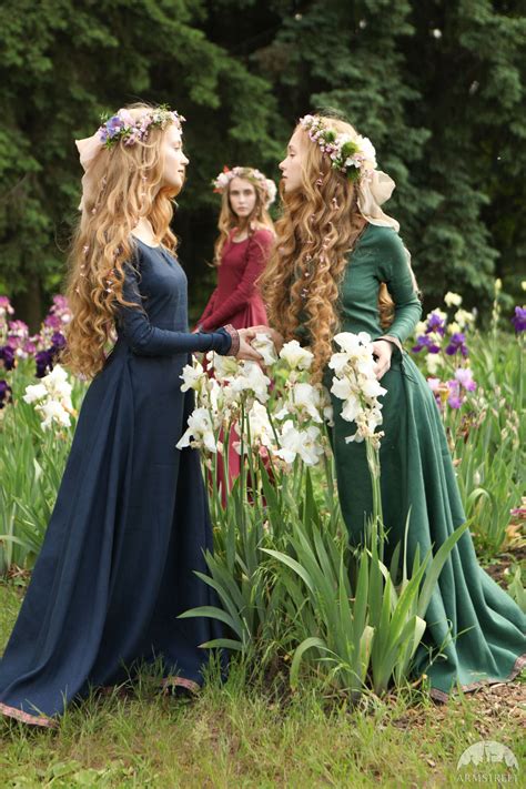 Bridesmaid Dress “secret Garden” Secret Dress Medieval Dress Bridesmaid