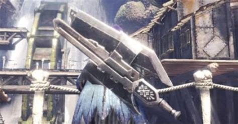 Axe mode boasts power and long reach, while sword mode features faster attacks and explosive finishers. MHW: ICEBORNE | Comment utiliser Switch Axe Guide - Combos & Astuces recommandés